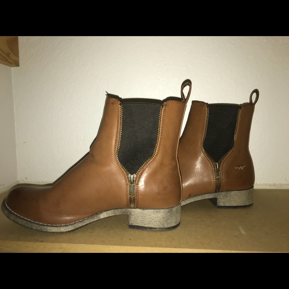Brown Rocket Dog booties